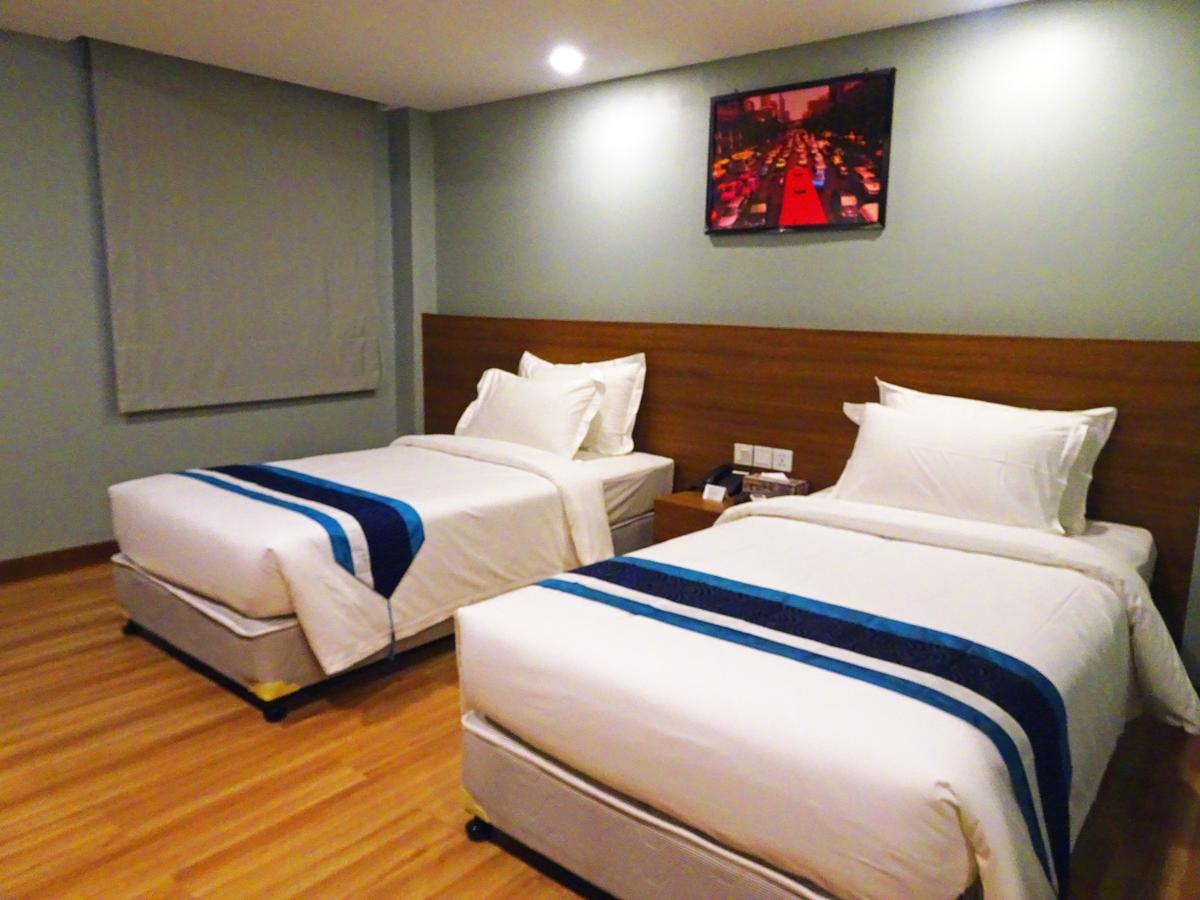 Hotel Azure Янгон Экстерьер фото